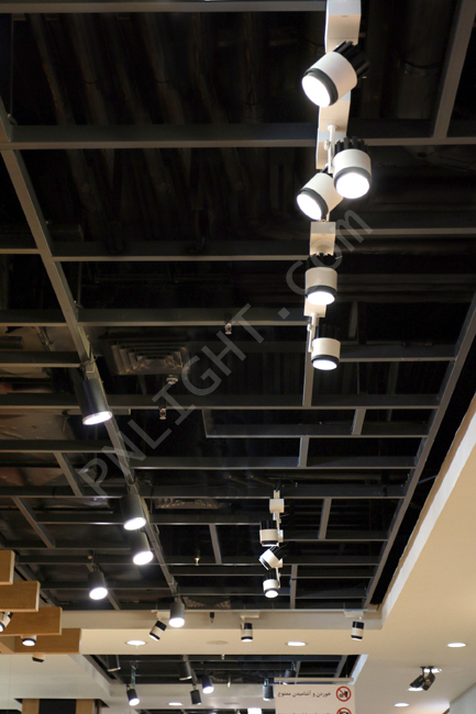 طراح سقف سوپر مارکت با چراغهای روکار